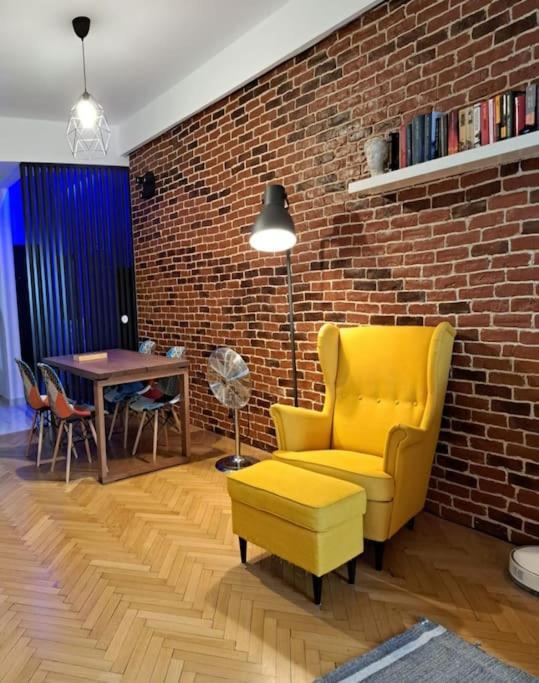 Classy Apartment With Parking In The City Center بوخارست المظهر الخارجي الصورة