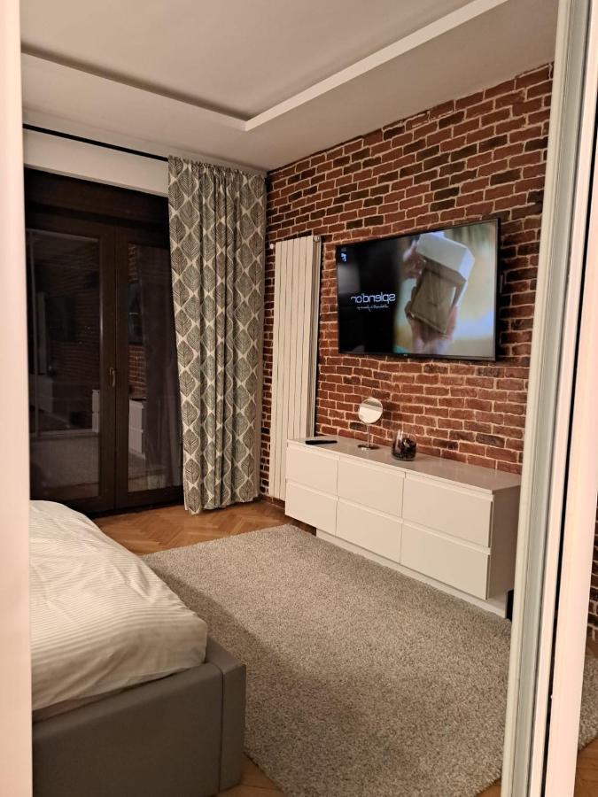 Classy Apartment With Parking In The City Center بوخارست المظهر الخارجي الصورة