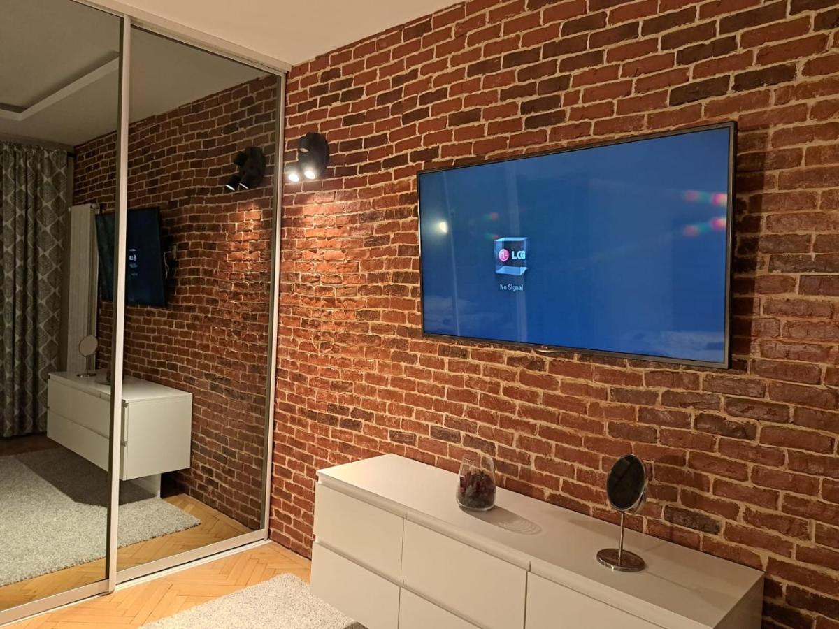 Classy Apartment With Parking In The City Center بوخارست المظهر الخارجي الصورة