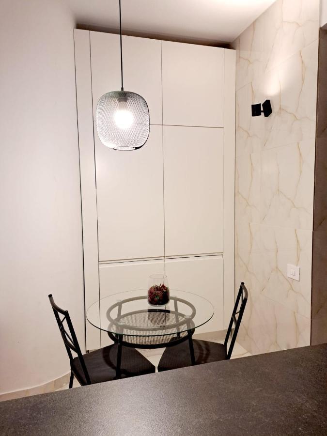 Classy Apartment With Parking In The City Center بوخارست المظهر الخارجي الصورة