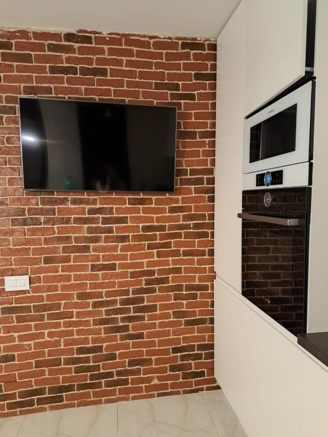 Classy Apartment With Parking In The City Center بوخارست المظهر الخارجي الصورة