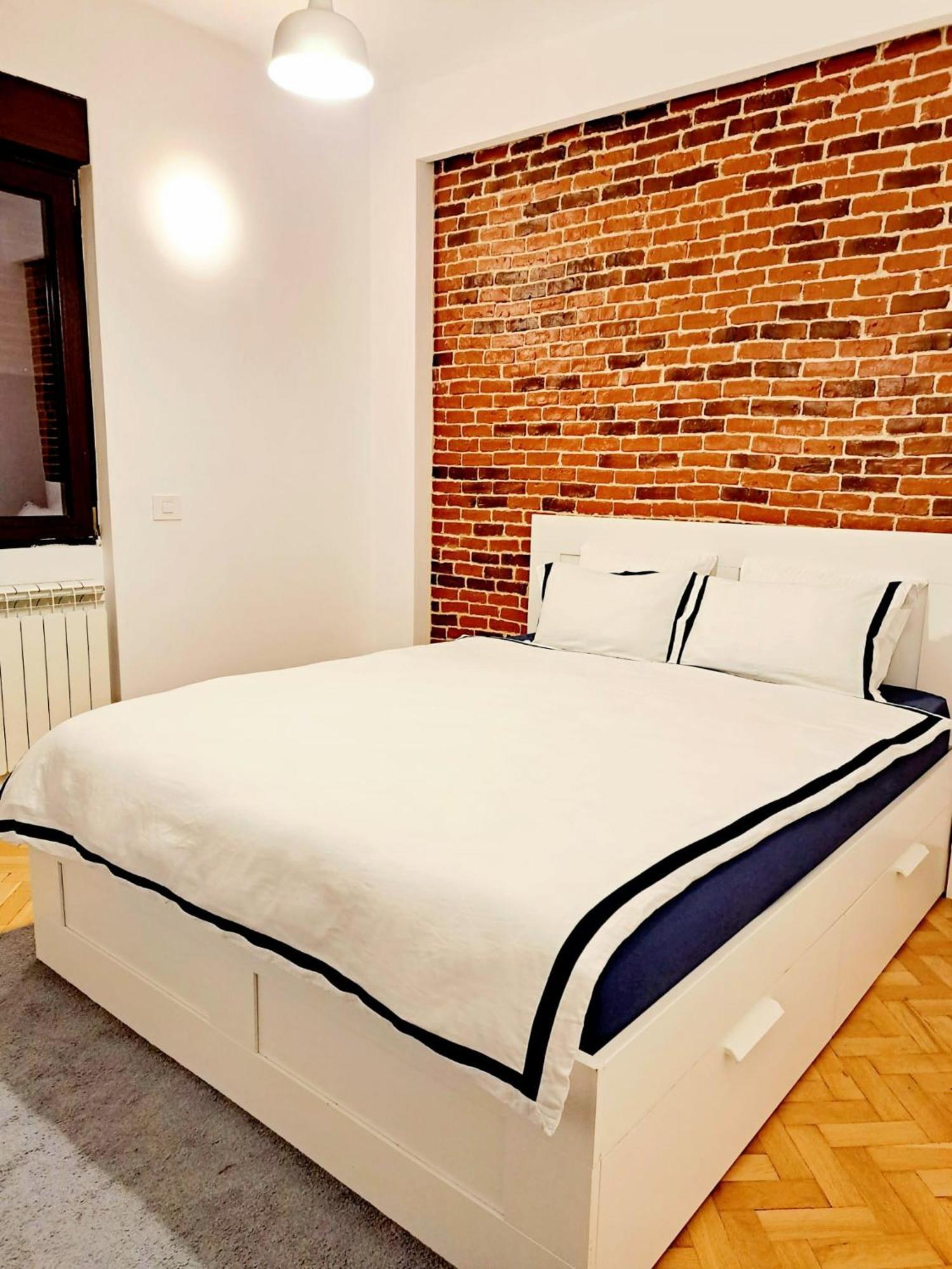 Classy Apartment With Parking In The City Center بوخارست المظهر الخارجي الصورة