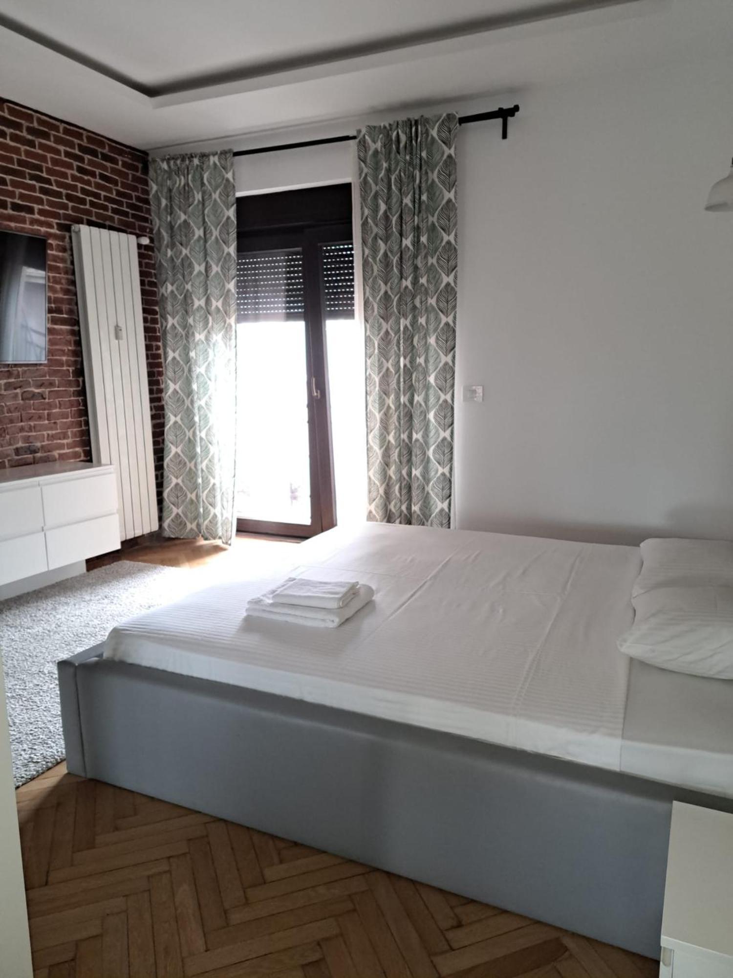 Classy Apartment With Parking In The City Center بوخارست المظهر الخارجي الصورة